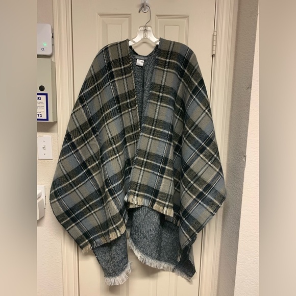 Blanket wrap poncho shawl extra large one size long wide layer fringe plaid EUC - Picture 4 of 15